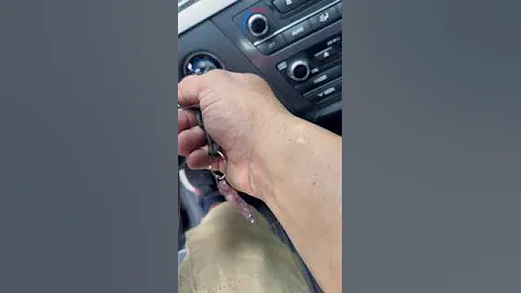 How to Start Hyundai Genesis with a Dead Key Fob #Hyundaigenesiskeyfob #deadkeyfobHyundaigenesis