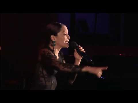 nunca-es-suficiente-(cumbia)-(live-from-hollywood-bowl)---natalia-lafourcade