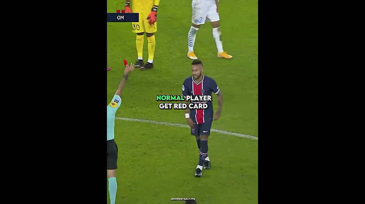 When Zlatan gets a red card🥶