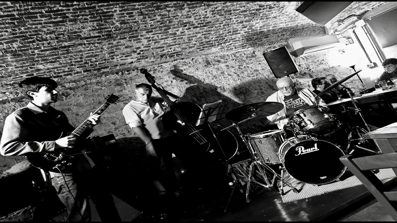 Ellade Bandini Trio - Live @ Pozzo Jazz House Genova