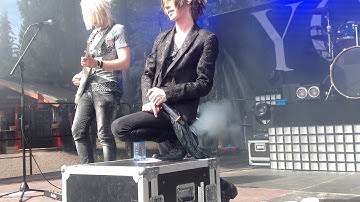 YOHIO - Our Story - Mora