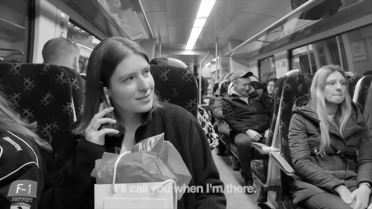 Call when you're there (Πάρε όταν φτάσεις) by Daphne Kons