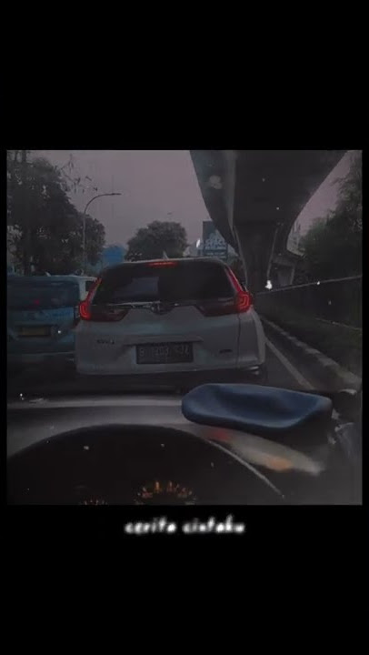 Story WA Melly Goeslaw - Gantung