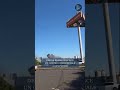Un attacco condotto da due droni russi contro un centro commerciale a Kryvyi Rih, città dell’Ucraina