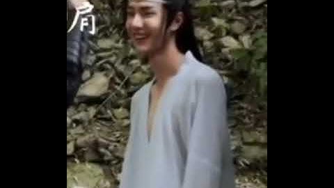 Tiêu chuẩn kép của Nhất Bác