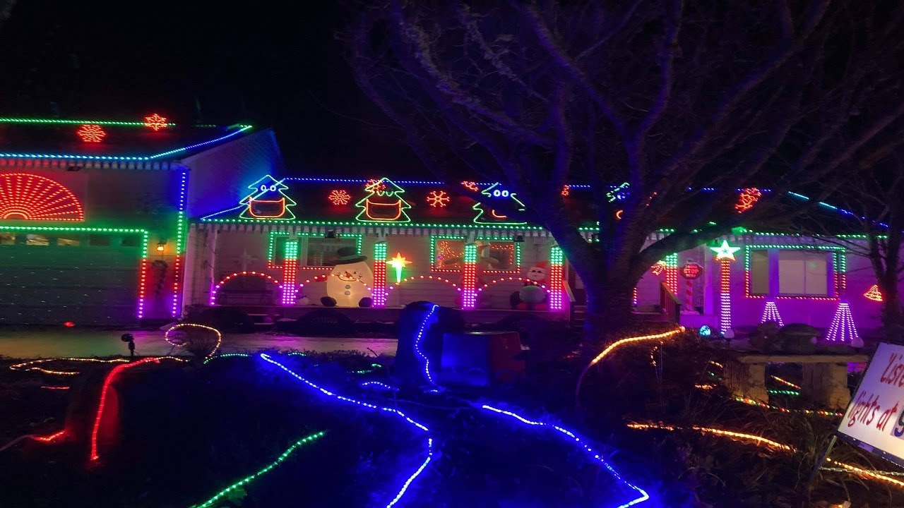 Vlogmas Day 14 🎄 Someone STOLE My Package + Christmas Lights Show YouTube