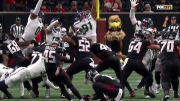 Nick Emmanwori blocks the Falcons FG attempt