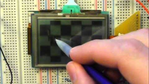 Controllerless Graphic LCD With PIC32