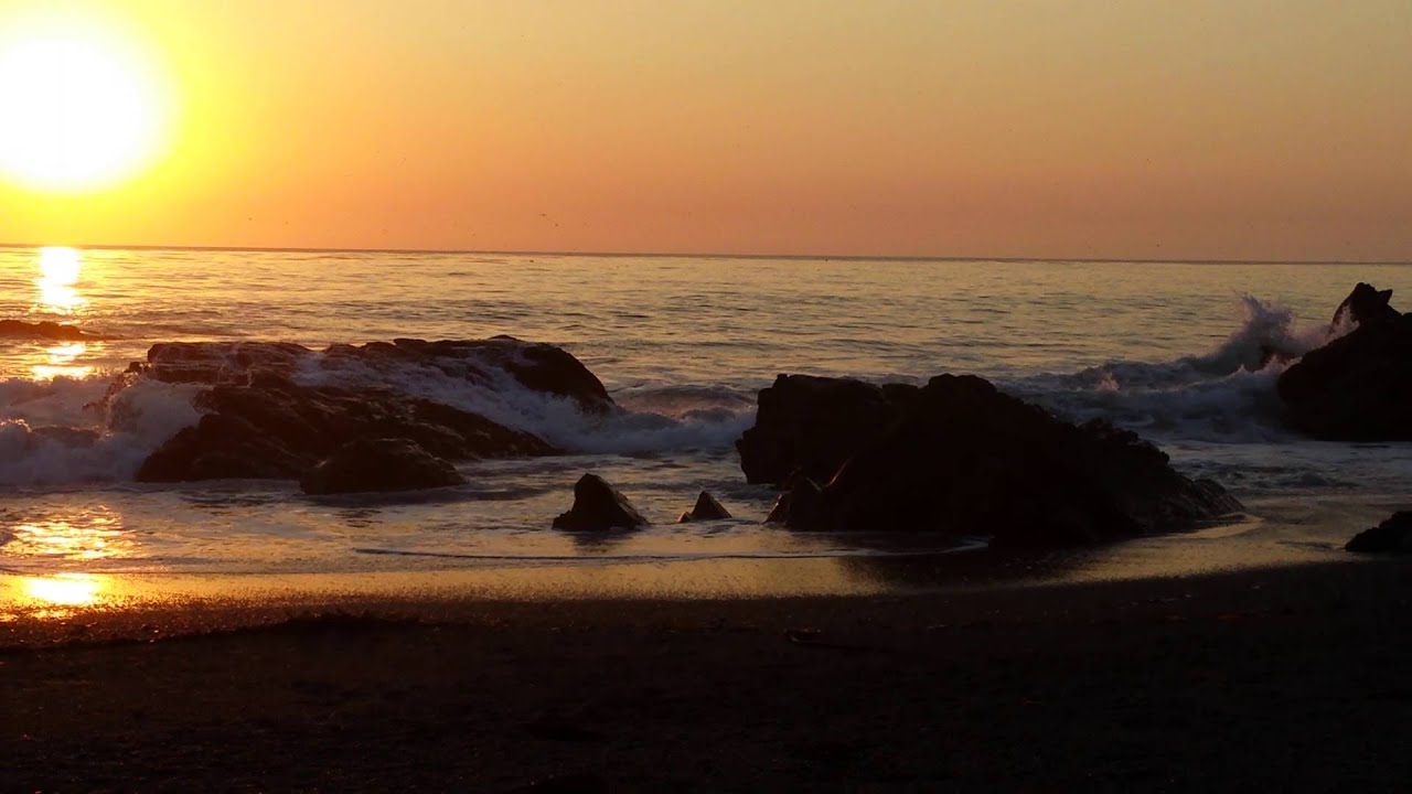 Moonstone Beach, Cambria, Ca - YouTube