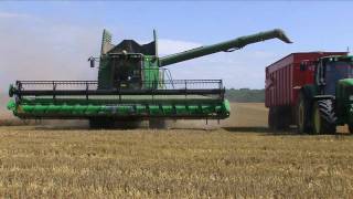 Moisson - harvest du blé avec John Deere S690