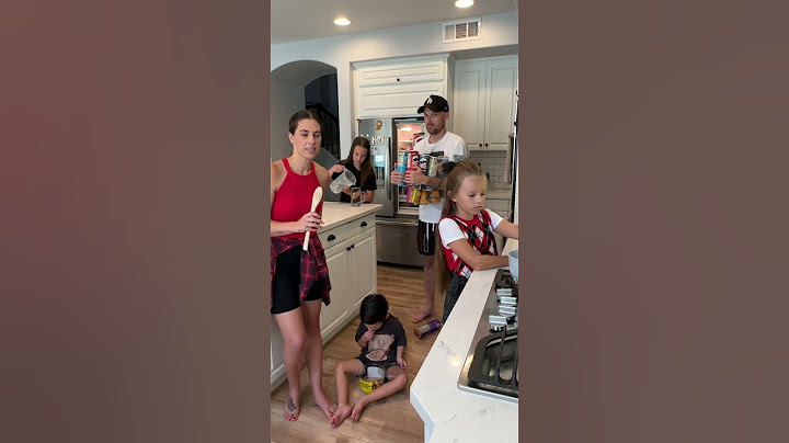 WHOEVER MOVES FIRST HAS TO CLEAN THE HOUSE!! 🧹🧽🥶