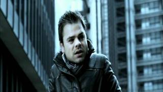 Armin Van Buuren и Vanvelzen    Broken tonight