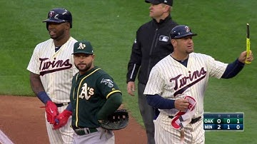 OAK@MIN: Vargas opens scoring for Twins with single