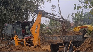 Escort machine loading soil in Tractors @roadtrendmachinework
