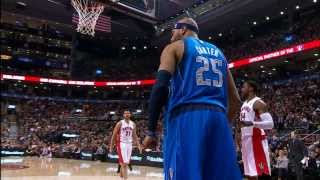 Vince Carter Turns Back the Clock With a Dunk in Toronto!
