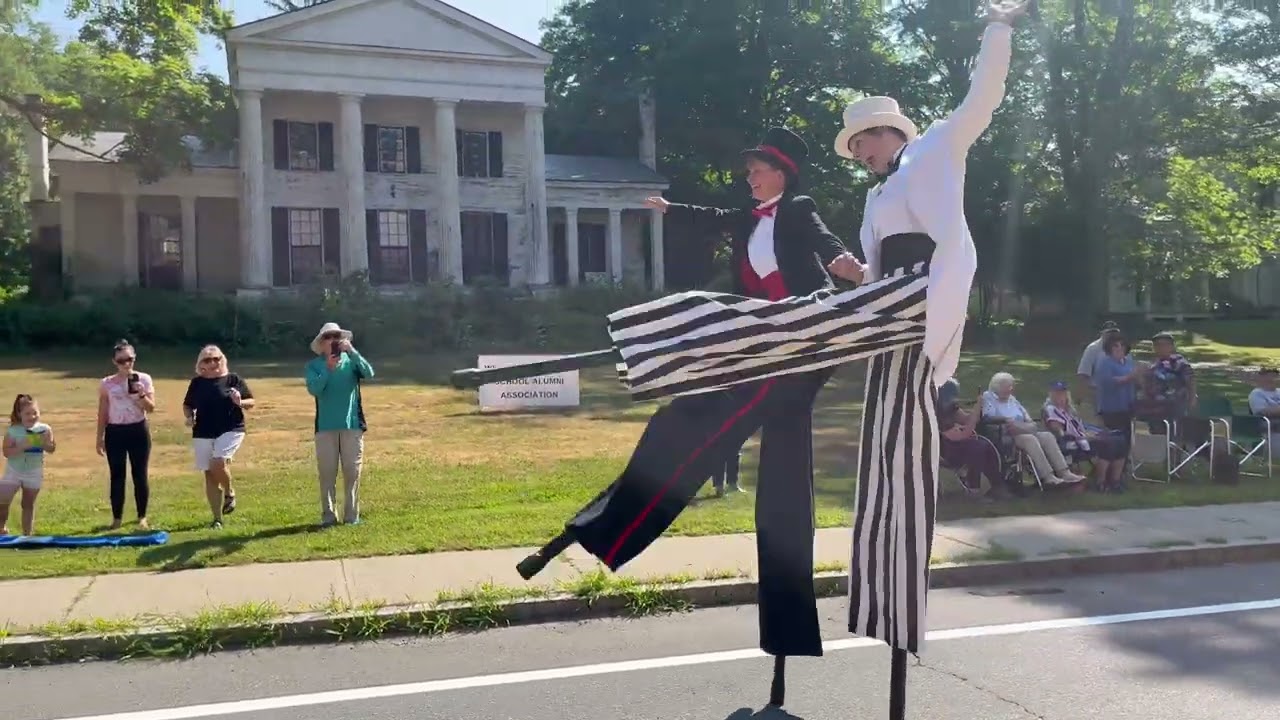 Can-Can Duet at Williamsburg parade   