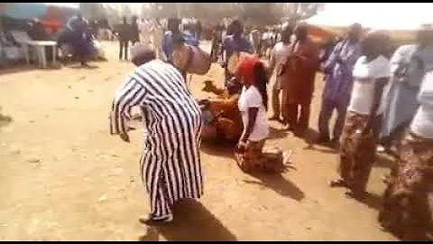 Kilba (HOBA) mbala'u dance display