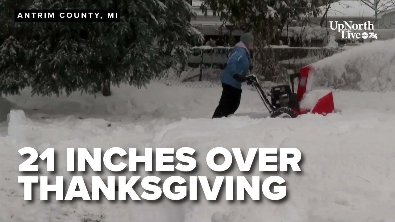 Northern Michigan residents dig out after 21 inches of snow - YouTube