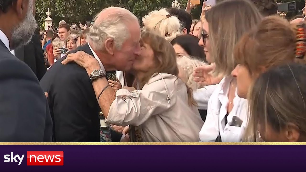 Film backdrop image for King Charles III greets public outside Buckingham Palace (2022)
