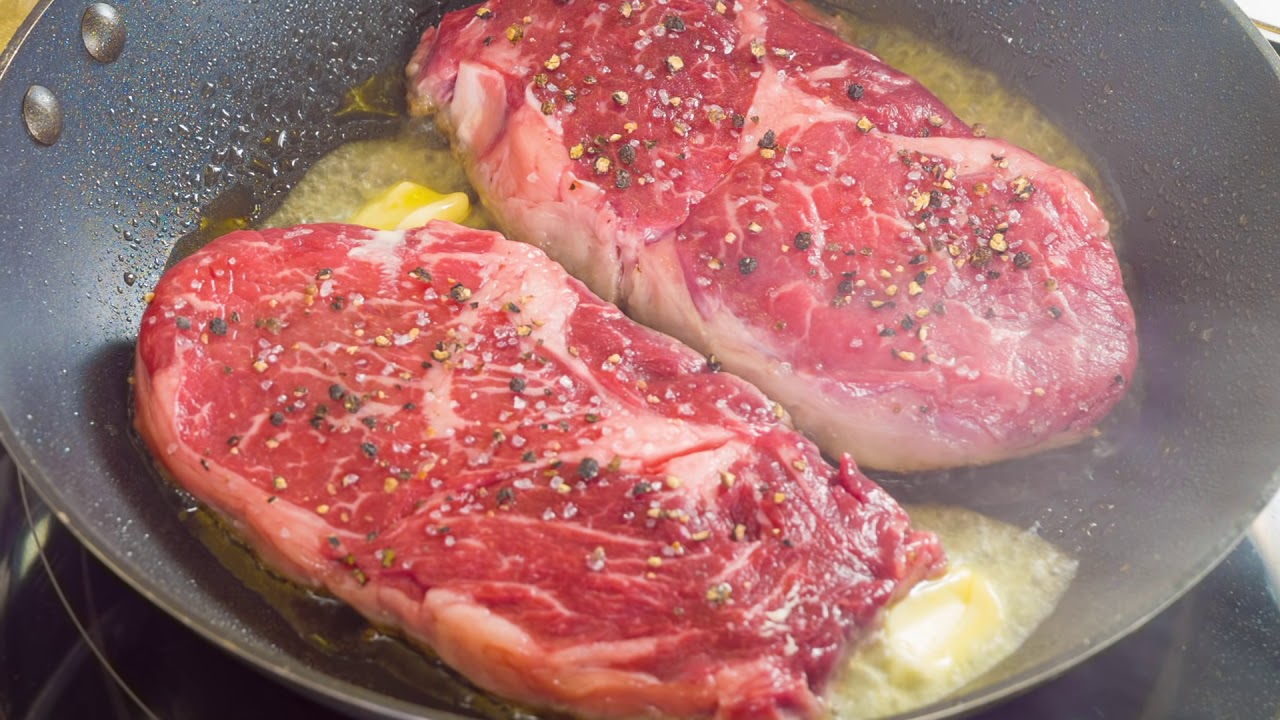 How to cook steaks the traditional way - YouTube