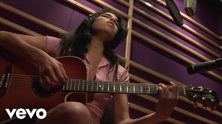 Amy Winehouse - Love Is A Losing Game (Acoustic Version / Metropolis Studios, 25th August 2006)