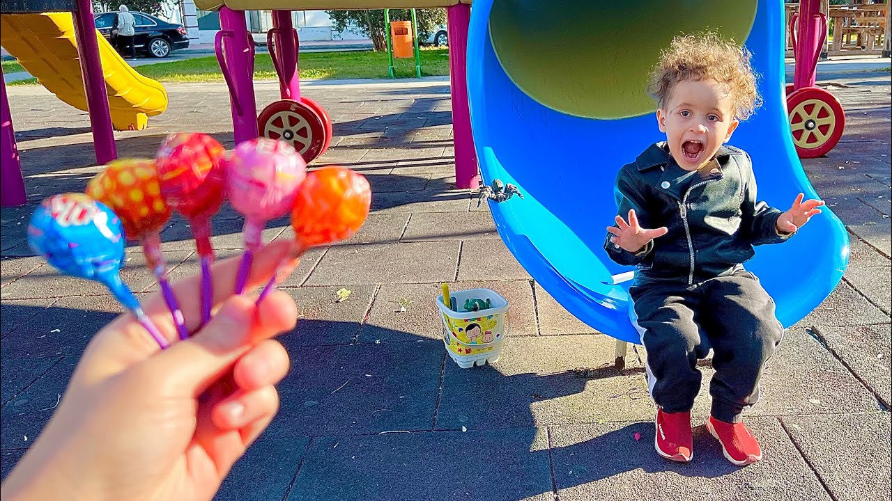 KUZEY PARKTA TÜM ŞEKERLERİ SAKLADI !! NASIL BULACAZ ŞİMDİ بابا جاب لي بالون - جنى مقداد | طيور بيبي