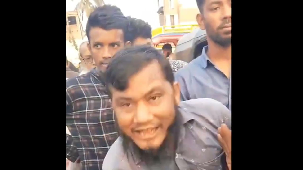 মোবাইল ফোন নিয়ে তুলকালাম কাণ্ড 