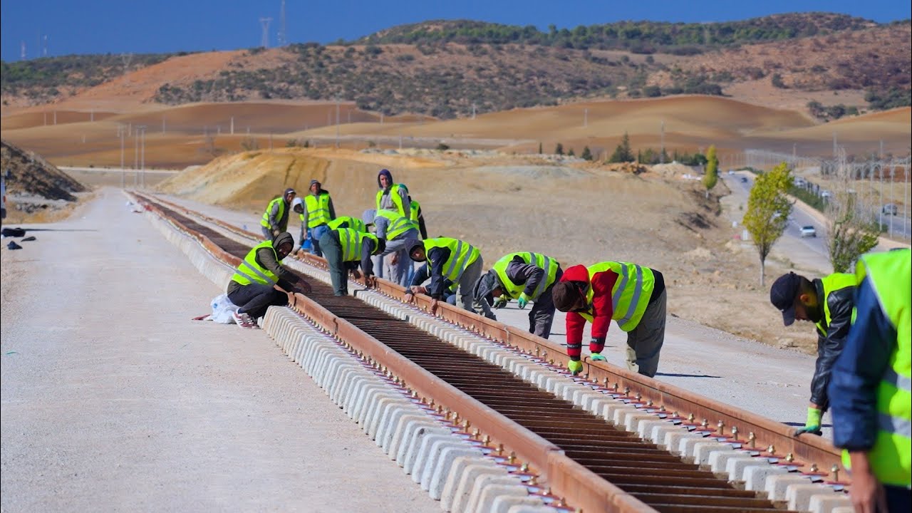 جانب من زيارة العمل و التفقد التي قادت وزير الأشغال العمومية لولاية تيارت 