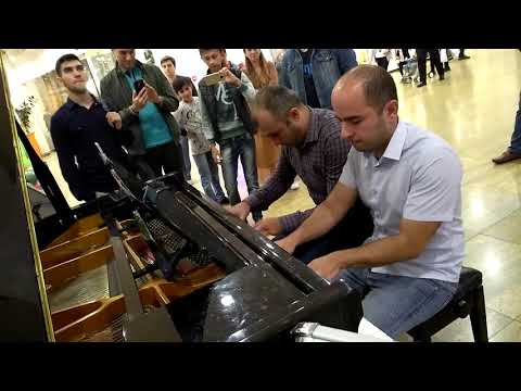 Park Bulvar - Qaynana filminden musiqi- pianino