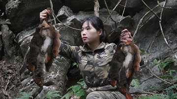 Crafting a Wooden Squirrel Trap Deep in the Forest – My Essential Survival Skill, survival alone