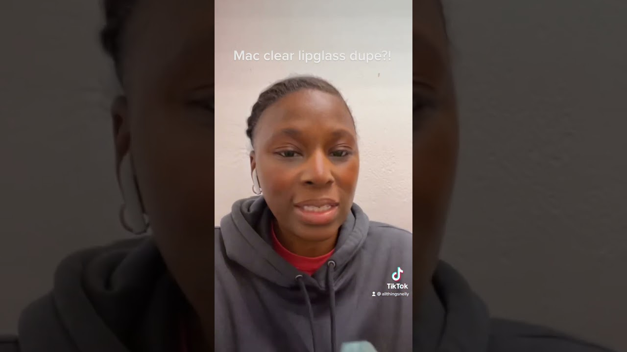 Mac clear lipgloss had us in a Chokehold￼ in the early 2000s  