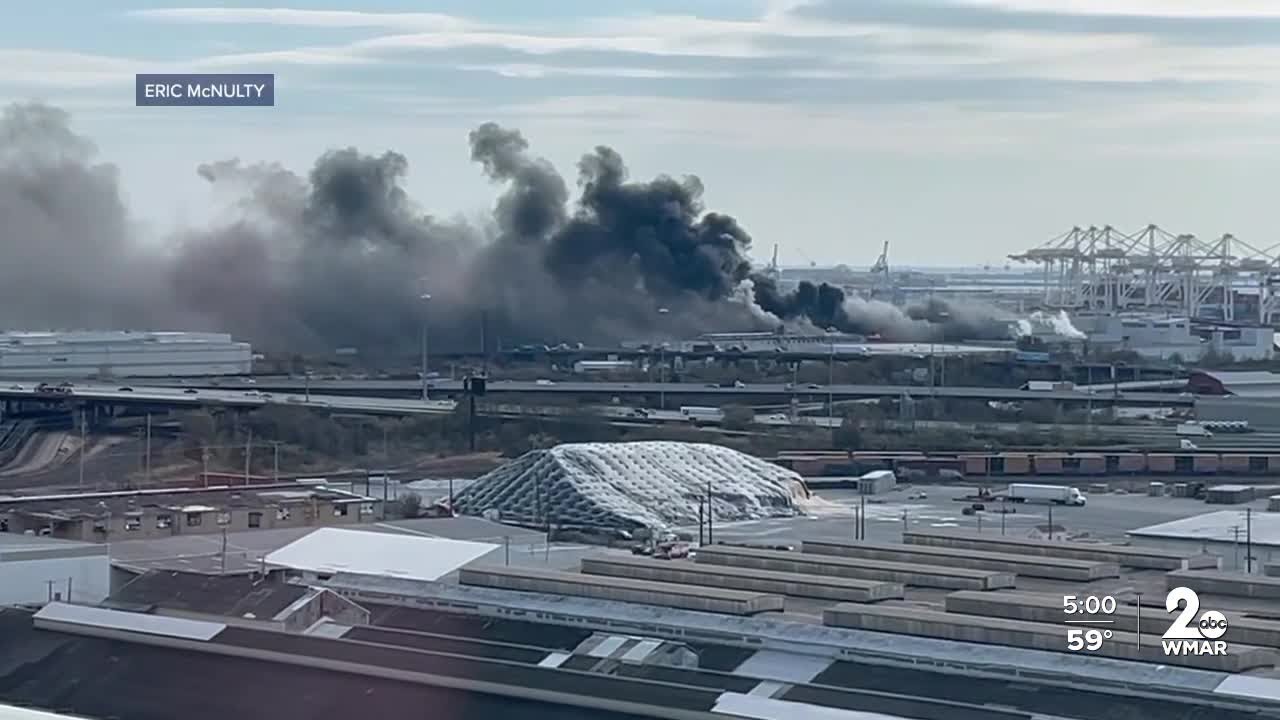 Крупный пожар на складе в Кантоне локализован, ведется расследование