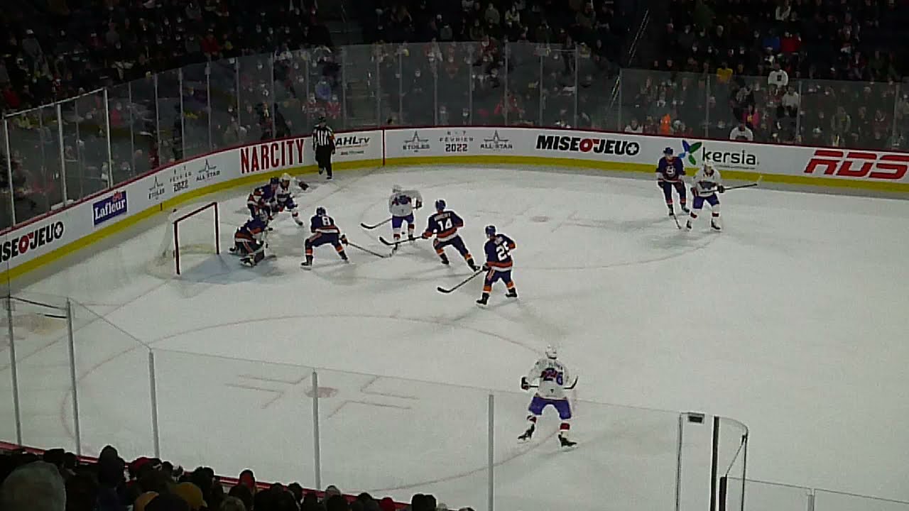 Bridgeport Islanders' Jakub Skarek makes an amazing glove save vs. Laval Rocket's Jean-Sébastien Dea