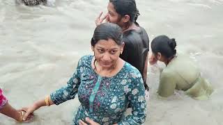 Desi Aunty Bathing Ganga? Gif Model