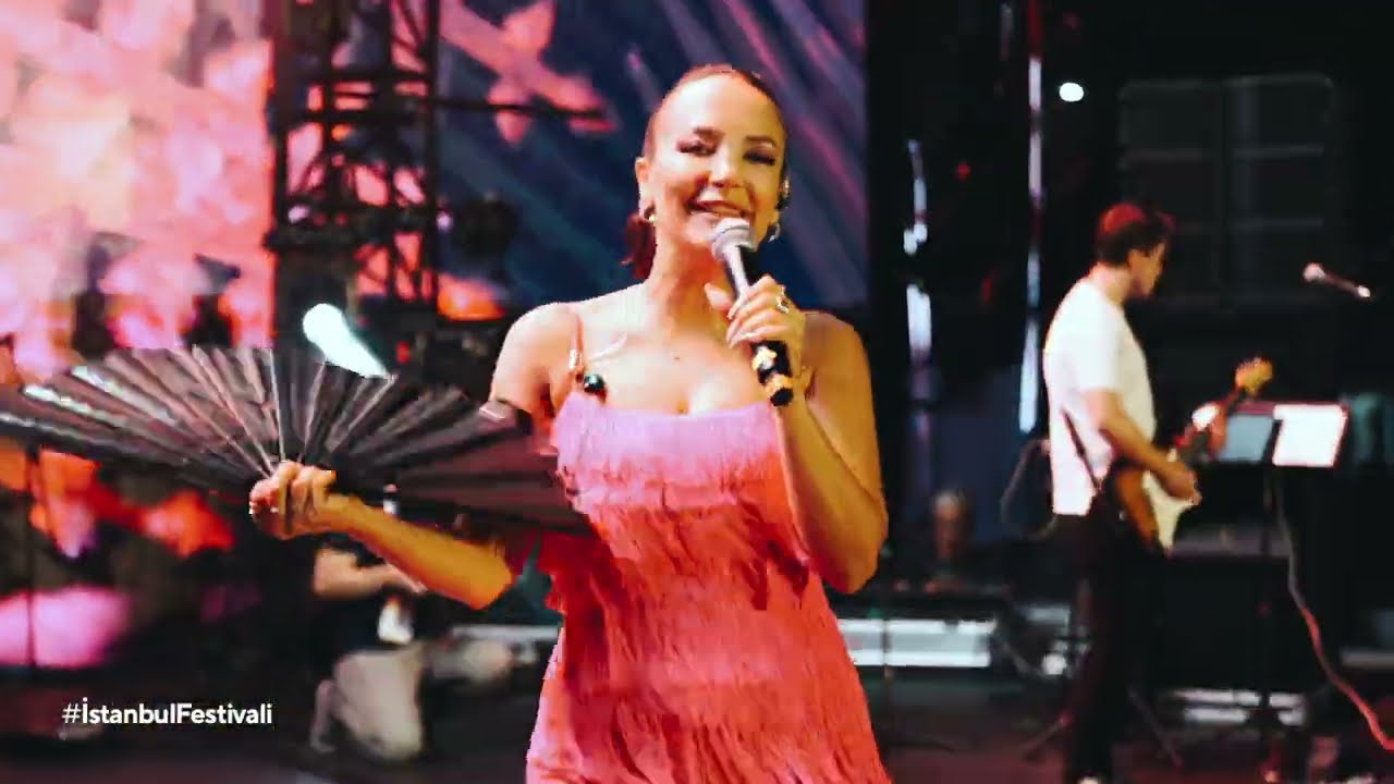 Su Soley muhteşem enerjisiyle İstanbul Festivali sahnesindeydi! 💫 🎵