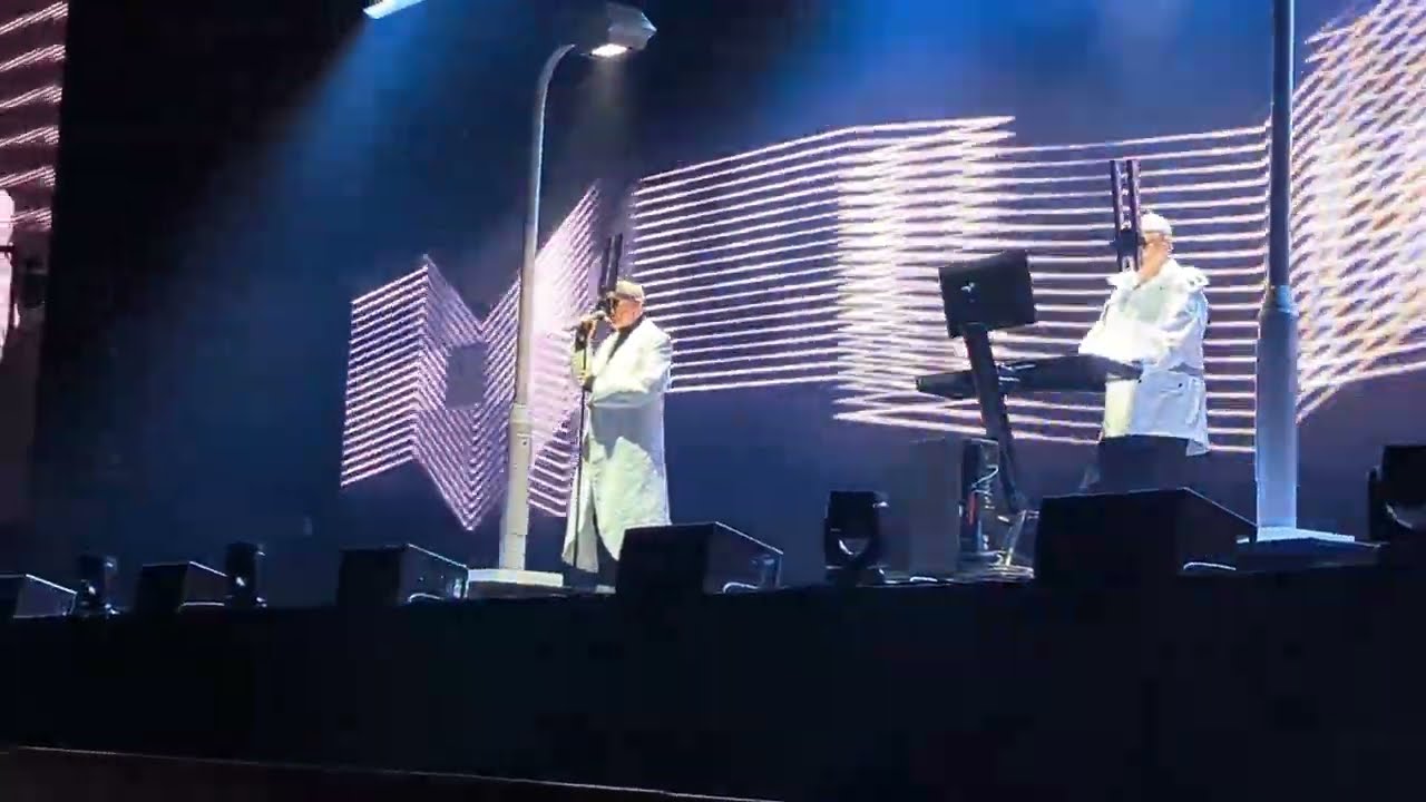 Pet Shop Boys - Mannheim 28.06.2024 SAP Arena - erstes Lied first Song - Suburbia - Dreamworld Tour