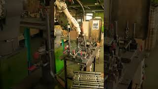 ロボット溶接加工機 組立て紹介 治具 パイプ材 板材 組立て溶接 直視注意 製品保管状態 医療器具や建設機器、各種パイプ加工の石川工業 群馬県 太田市 1本から対応可能な会社です。