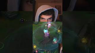 jumped right into it #lol #league #leagueoflegends #ahri #leagueclips #lolclips #leagueoflegendsclip
