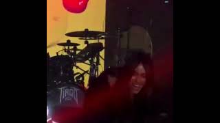 El Último Beso - Tiago PZK  y Tini | Concierto Portales Tour Barcelona
