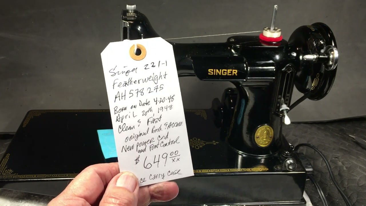 Singer 221-1 Featherweight for sale. A beautiful machine - sews like new W/case & acces. (Video 253)