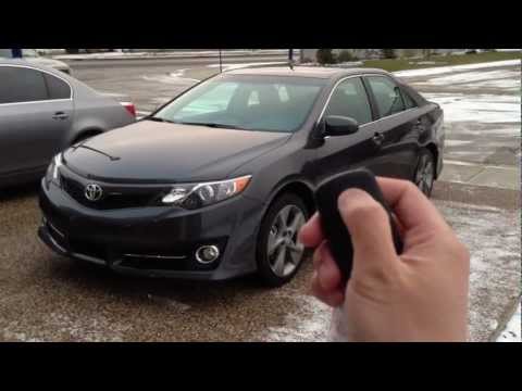 How do you program 2005 toyota camry keyless remote