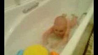 Baby Monte takes a bath