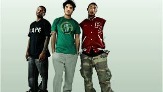 N.E.R.D. - Inside Of Clouds