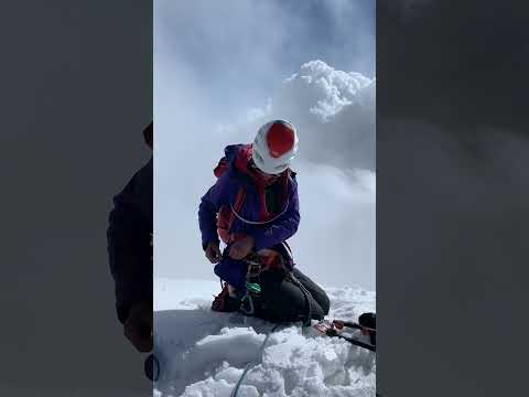 Βίντεο: Πού είναι το όρος Shkhara; Το ύψος της, η περιγραφή