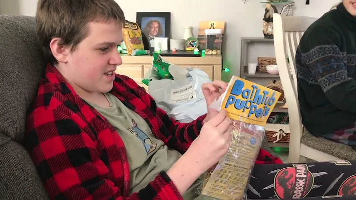 Watch the video about Splashy The Kitty Cat Bathtub Puppet Review