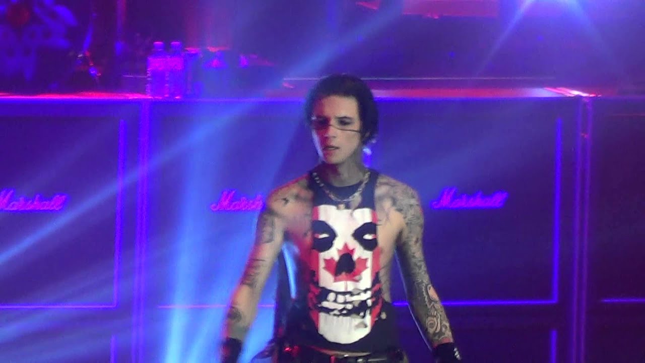 Black Veil Brides "SHADOWS DIE" Live 02/15/2015 in Toronto (HD) YouTube