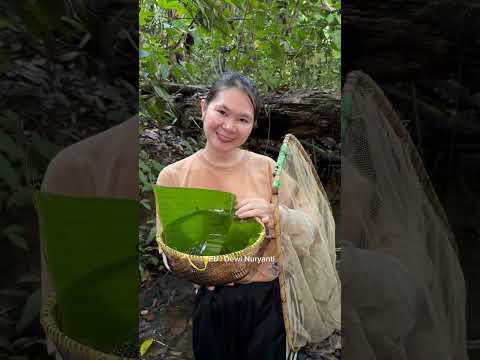Ikan masak dalam bambu khas nenek moyang kami