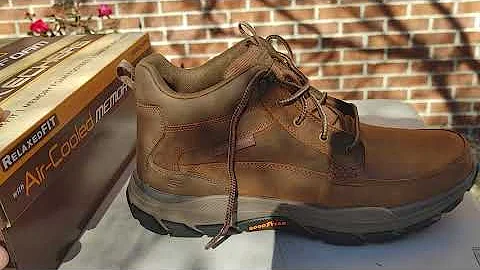 highly recommend sketches Boswell lightweight hiking boots water repellent very comfortable