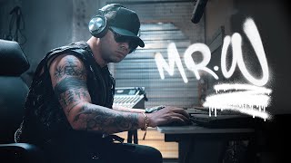 Wisin, Mora - Bien Loco (Lyric Video)