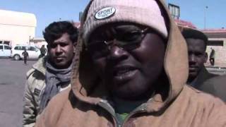 Fearful migrants flee Libya's east
